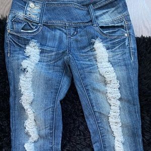 ALMOST FAMOUS CAPRIS - Jean - Excellent Used Condition